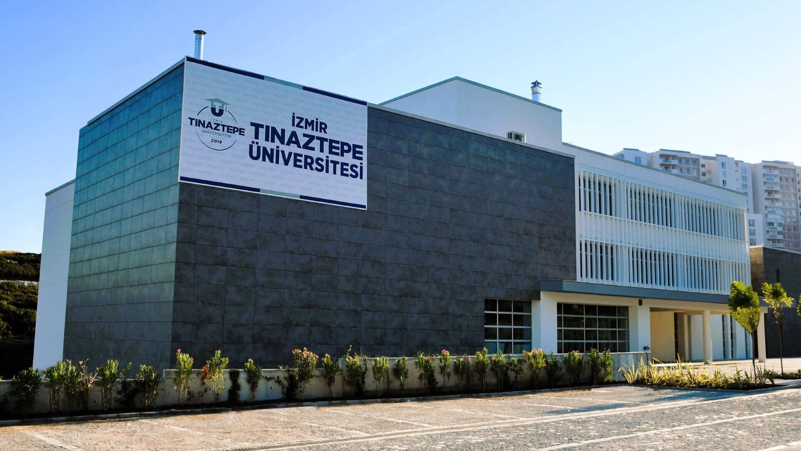 İzmir Tınaztepe University